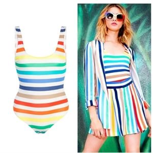 Alice + Olivia Deanne  Rainbow Stripe Bodysuit  SIZE LARGE NWT/NWOT